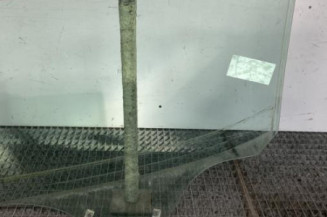 Vitre arriere droit PEUGEOT 207