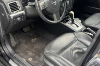 Pare choc arriere OPEL SIGNUM