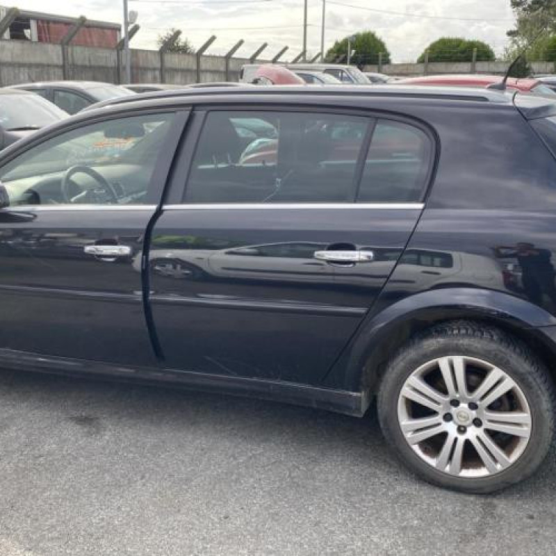 Pare choc arriere OPEL SIGNUM Photo n°16