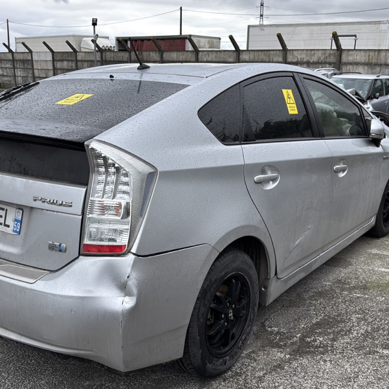 TOYOTA PRIUS 3 PHASE 1 1.8i - 16V HYBRID Photo n°3