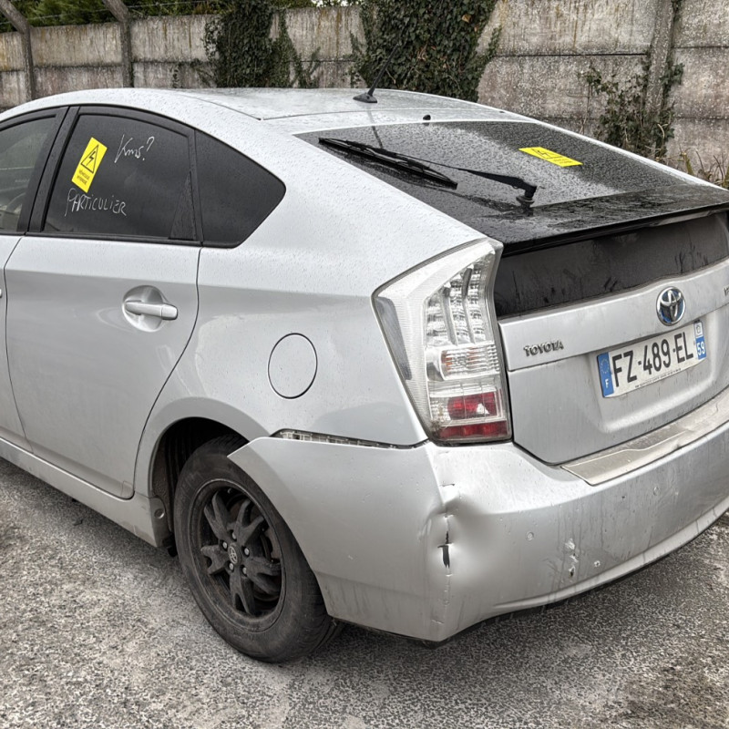 TOYOTA PRIUS 3 PHASE 1 1.8i - 16V HYBRID Photo n°4