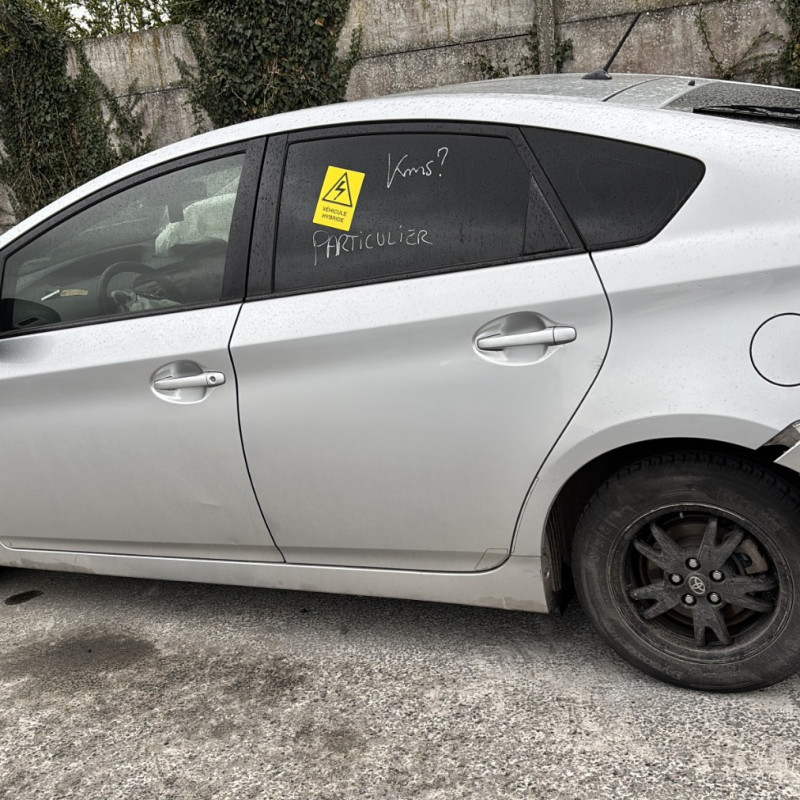 TOYOTA PRIUS 3 PHASE 1 1.8i - 16V HYBRID Photo n°6