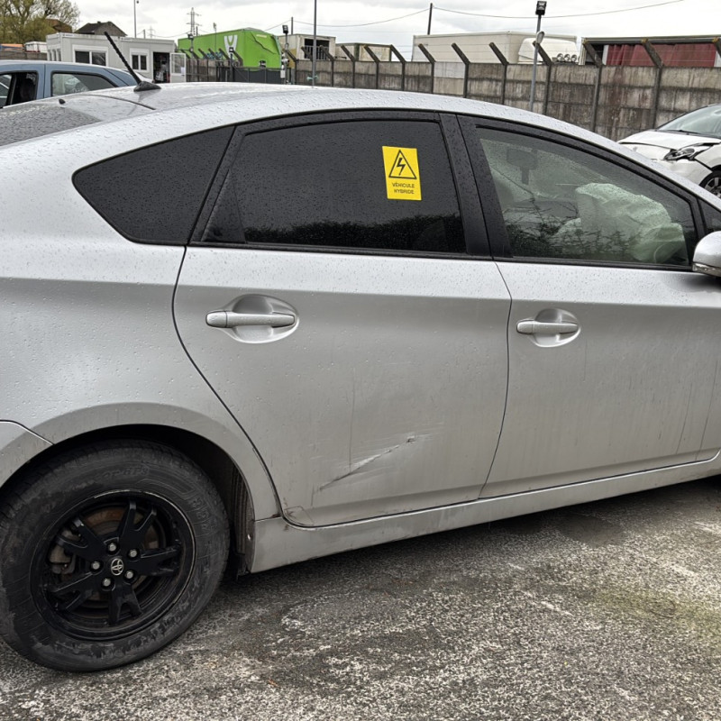 TOYOTA PRIUS 3 PHASE 1 1.8i - 16V HYBRID Photo n°7