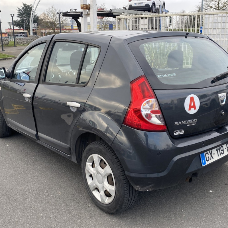 DACIA SANDERO 1 1.5 DCI - 8V TURBO Photo n°4
