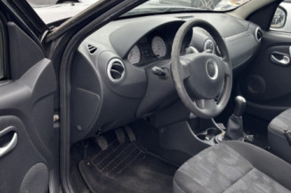 DACIA SANDERO 1 1.5 DCI - 8V TURBO