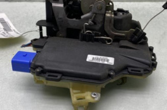 Serrure avant droit VOLKSWAGEN POLO 4 Photo n°1