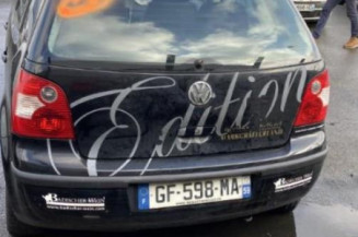 Serrure avant droit VOLKSWAGEN POLO 4