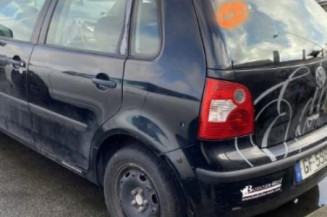 Serrure avant droit VOLKSWAGEN POLO 4