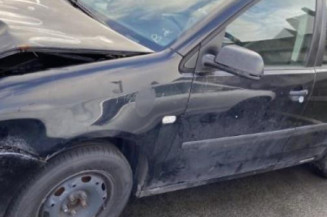Serrure avant droit VOLKSWAGEN POLO 4