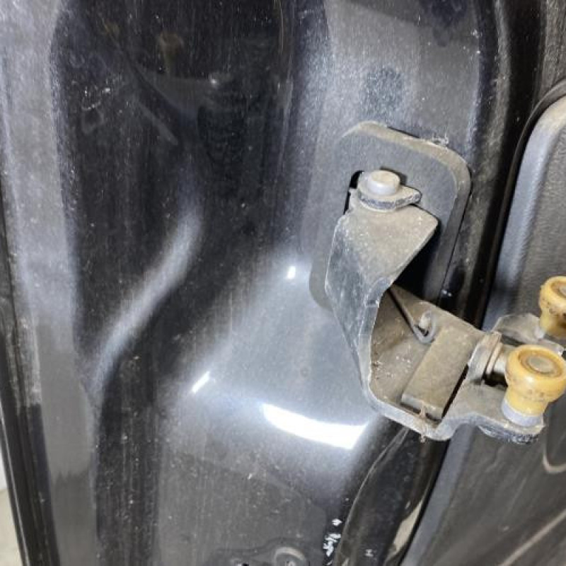 Porte laterale gauche RENAULT TRAFIC 3 Photo n°8