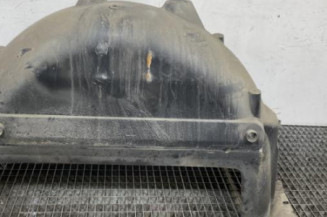 Pare boue arriere droit RENAULT TRAFIC 3