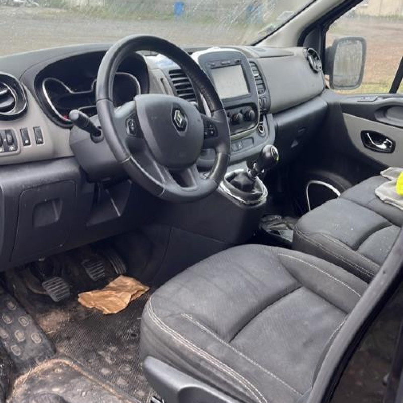 Pare boue arriere droit RENAULT TRAFIC 3 Photo n°10