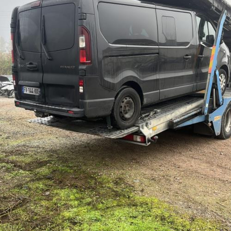 Pare boue arriere droit RENAULT TRAFIC 3 Photo n°15
