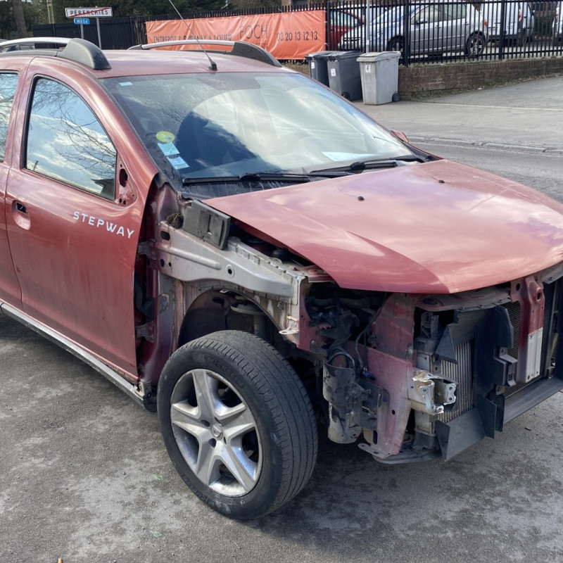 DACIA SANDERO 2 PHASE 1 1.5 BLUE DCI - 8V TURBO Photo n°4