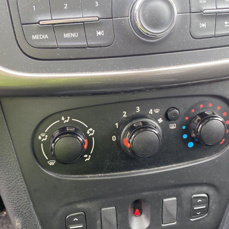 DACIA SANDERO 2 PHASE 1 1.5 BLUE DCI - 8V TURBO Photo n°28
