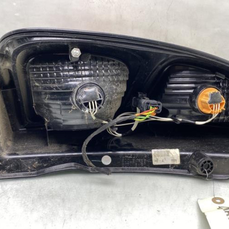 Feu arriere principal droit (feux) CITROEN C3 PICASSO Photo n°2