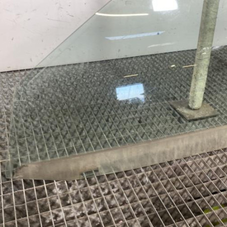 Vitre avant gauche VOLKSWAGEN BORA