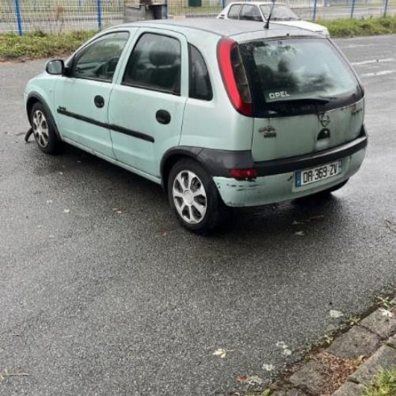 Pare choc avant OPEL CORSA C Photo n°16