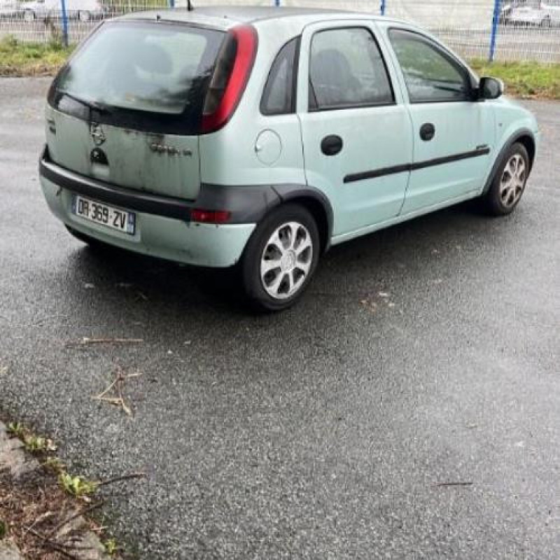 Pare choc avant OPEL CORSA C Photo n°17