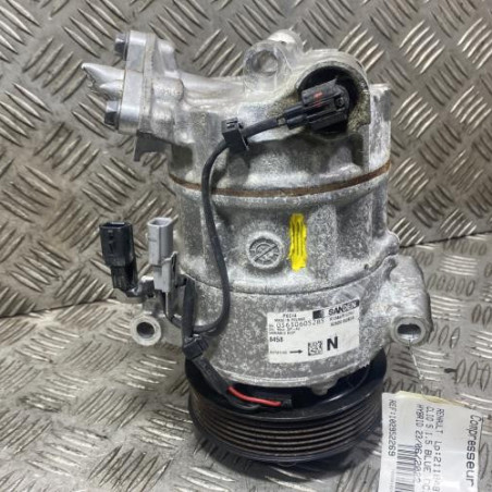 Compresseur clim RENAULT CLIO 5 Photo n°1
