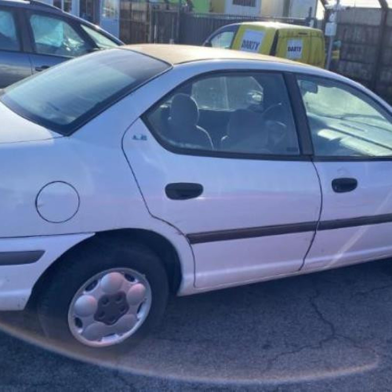 Optique avant secondaire gauche (feux)(clignotant) CHRYSLER NEON Photo n°5