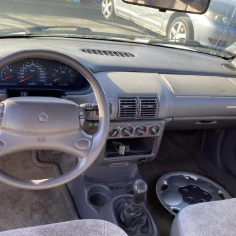 Optique avant secondaire gauche (feux)(clignotant) CHRYSLER NEON Photo n°6