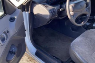 Optique avant secondaire gauche (feux)(clignotant) CHRYSLER NEON