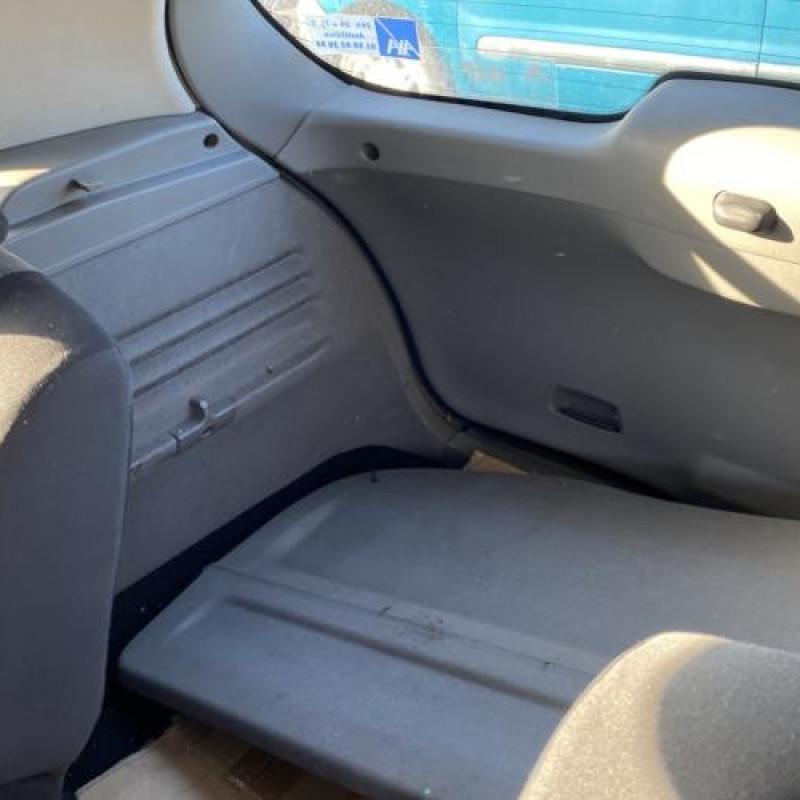 Pare choc arriere RENAULT SCENIC 2 Photo n°18