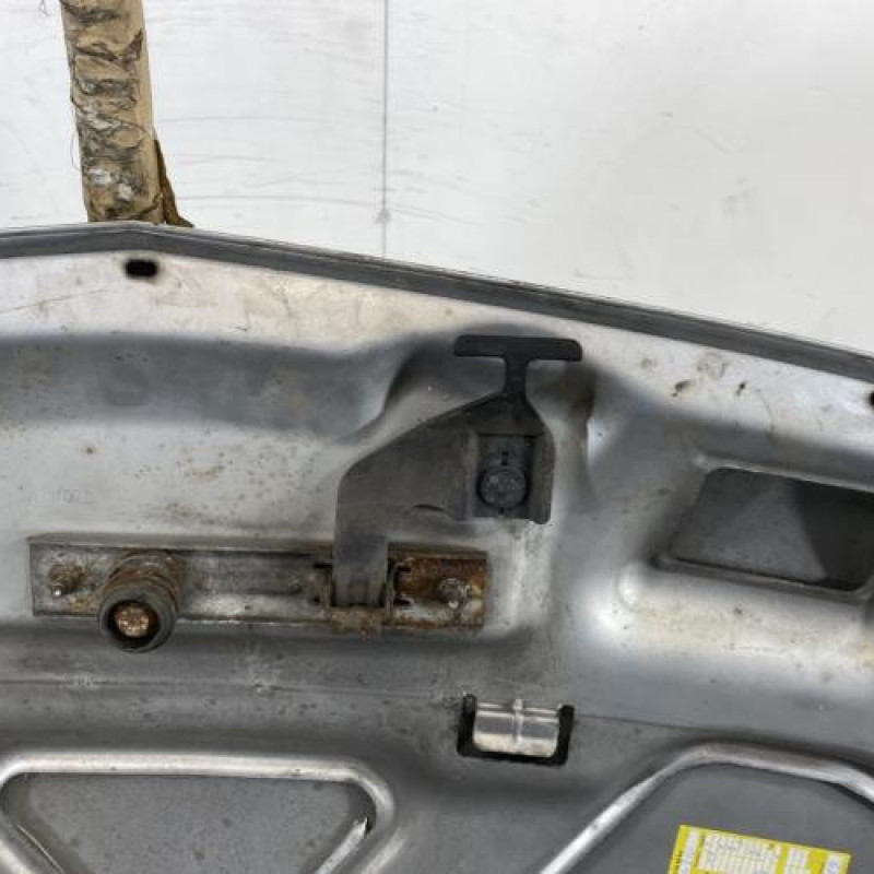 Capot RENAULT CLIO 2 Photo n°6