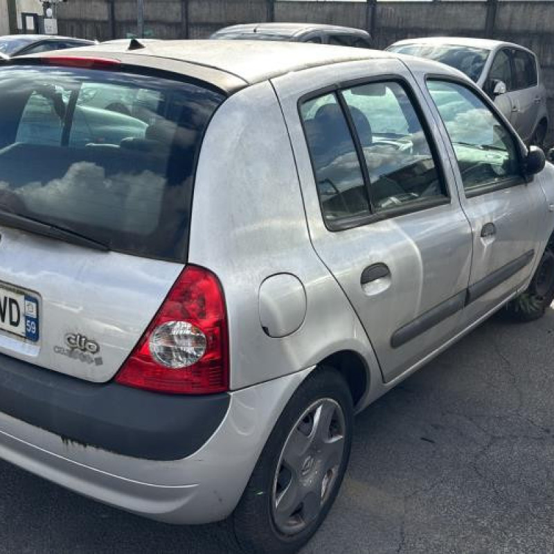 Capot RENAULT CLIO 2 Photo n°12