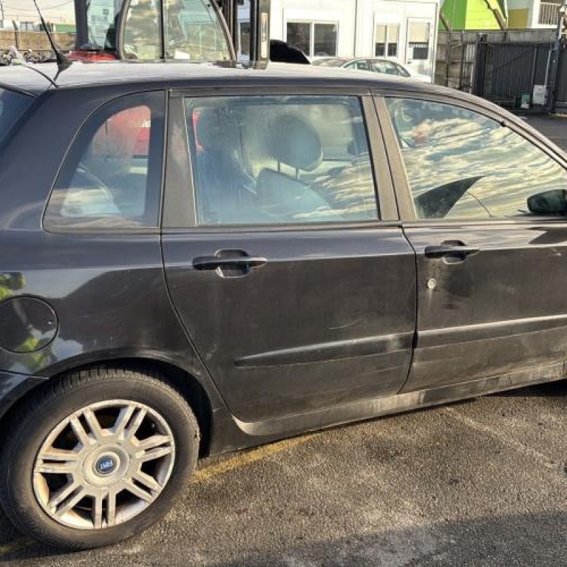 Feu arriere principal droit (feux) FIAT STILO Photo n°9