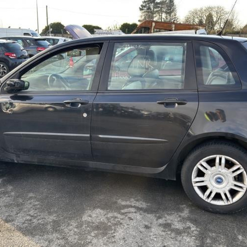 Feu arriere principal droit (feux) FIAT STILO Photo n°10