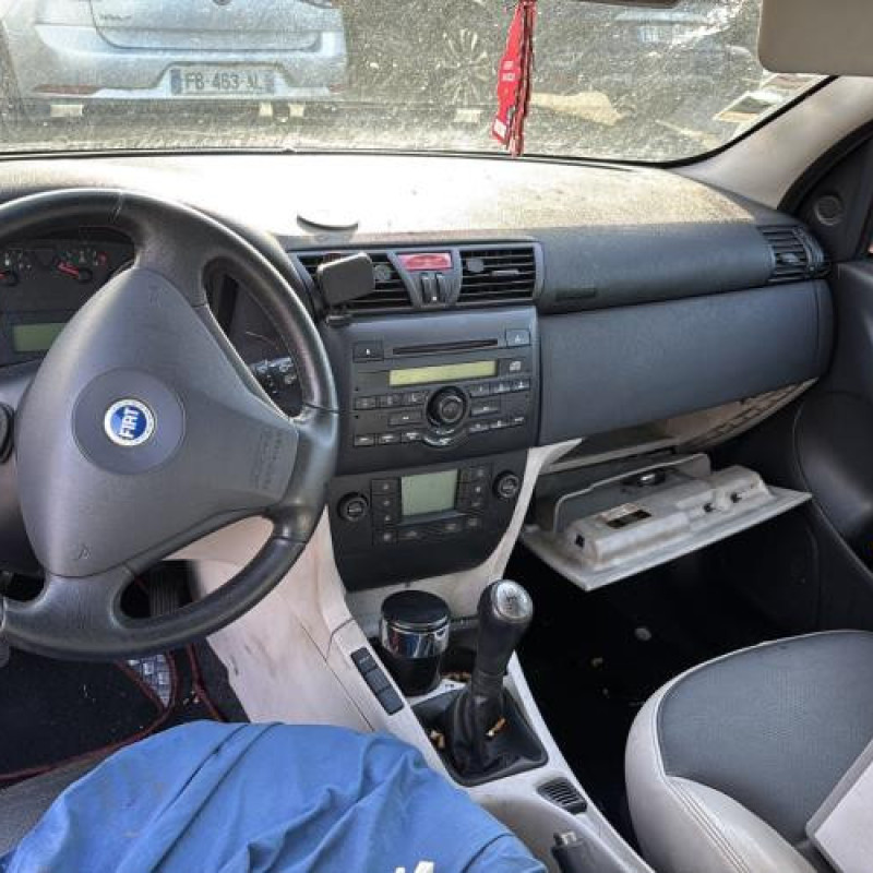 Feu arriere principal droit (feux) FIAT STILO Photo n°15