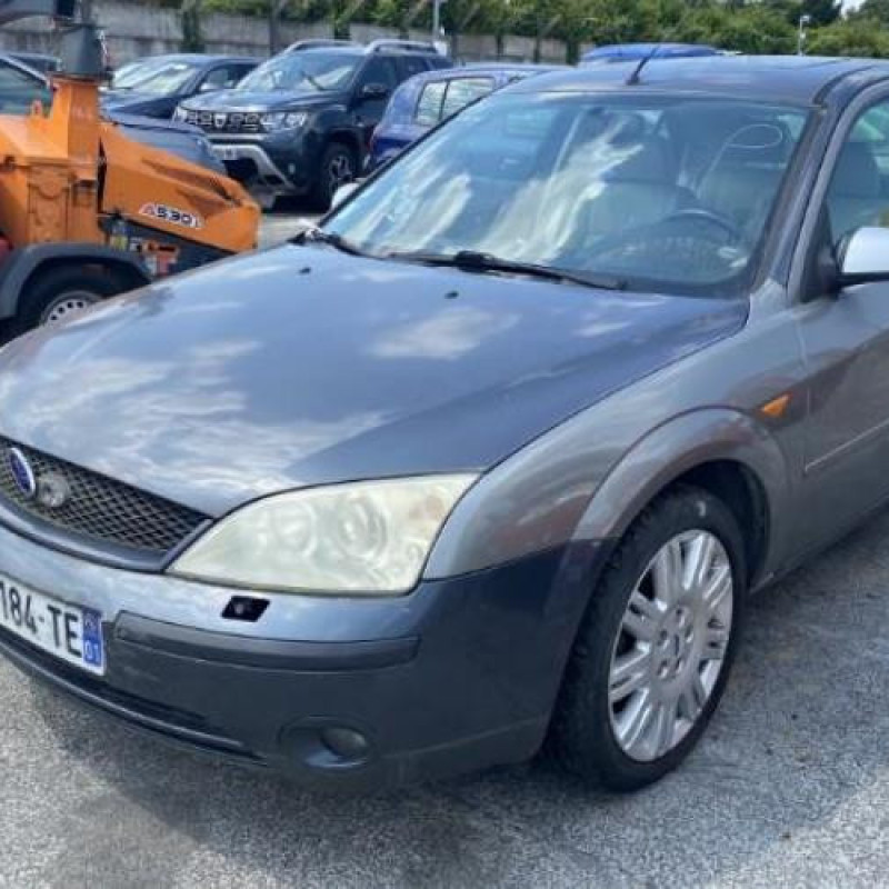 Feu arriere principal droit (feux) FORD MONDEO 2 Photo n°5