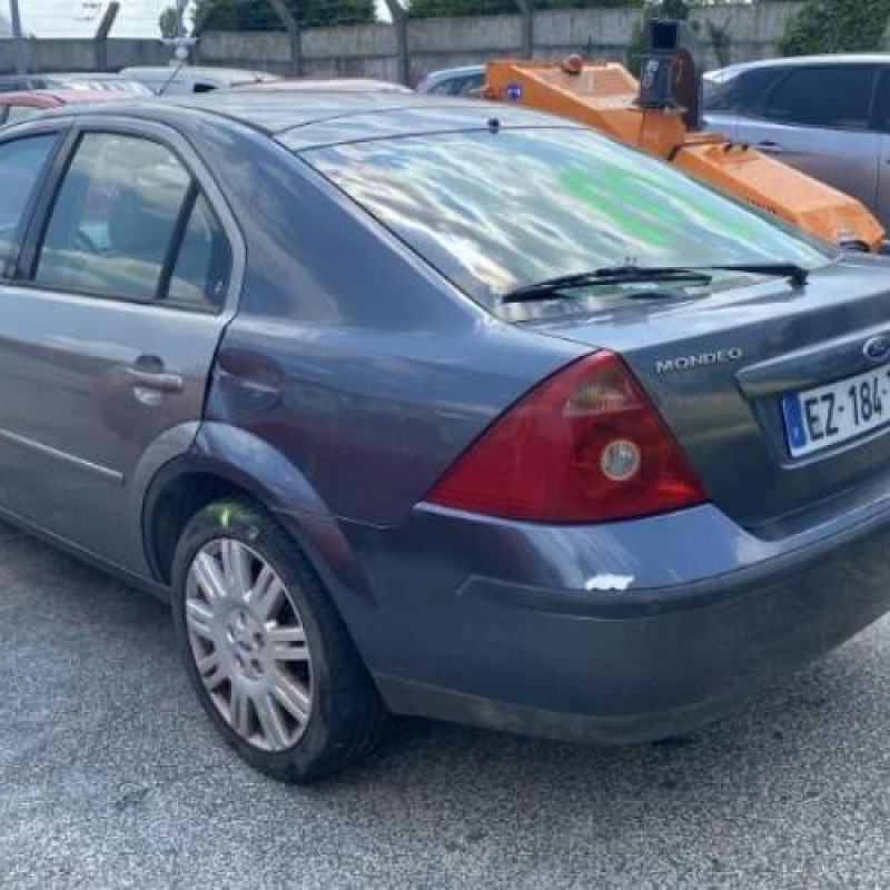 Feu arriere principal droit (feux) FORD MONDEO 2 Photo n°10