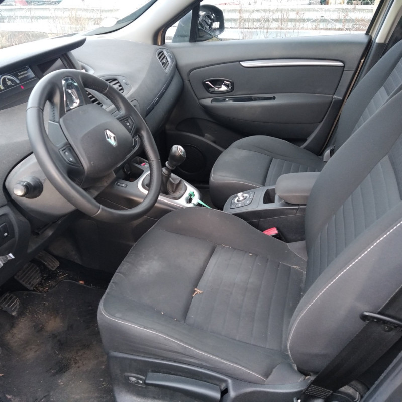 RENAULT SCENIC 3 PHASE 3 1.2i - 16V TURBO TCE 115 Photo n°5