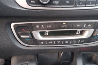 RENAULT SCENIC 3 PHASE 3 1.2i - 16V TURBO TCE 115
