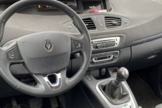 RENAULT SCENIC 3 PHASE 3 1.2i - 16V TURBO TCE 115