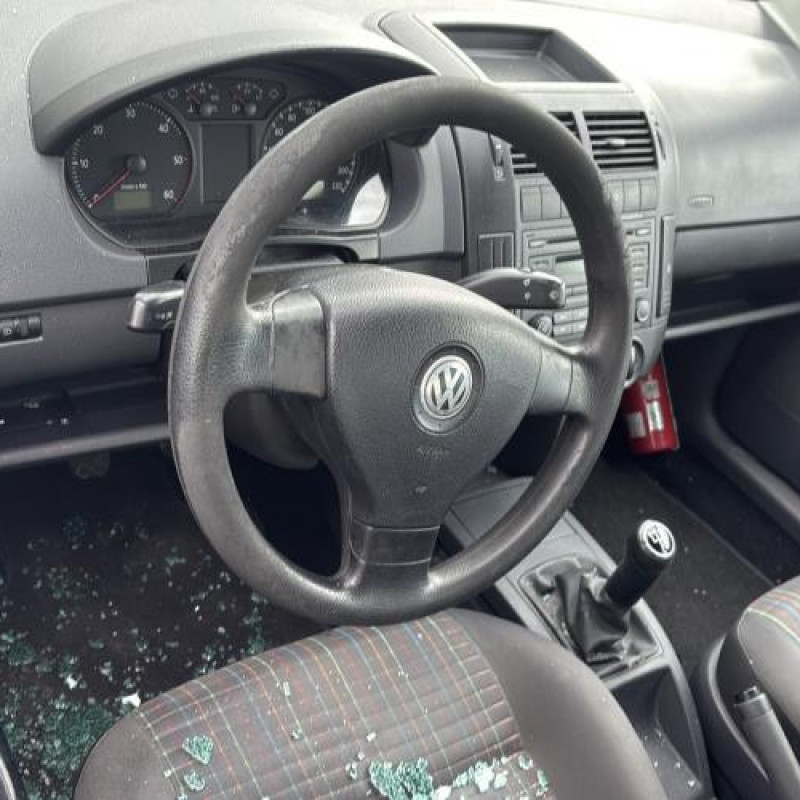Pare choc arriere VOLKSWAGEN POLO 4 Photo n°15