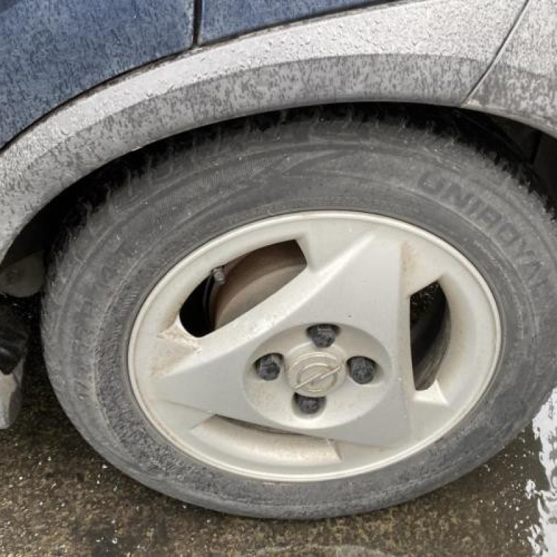 Pare choc avant OPEL CORSA C Photo n°19