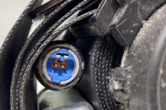 Pretensionneur de ceinture avant gauche RENAULT CLIO 4