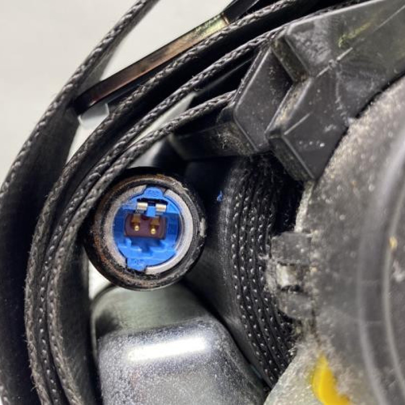 Pretensionneur de ceinture avant gauche RENAULT CLIO 4 Photo n°4