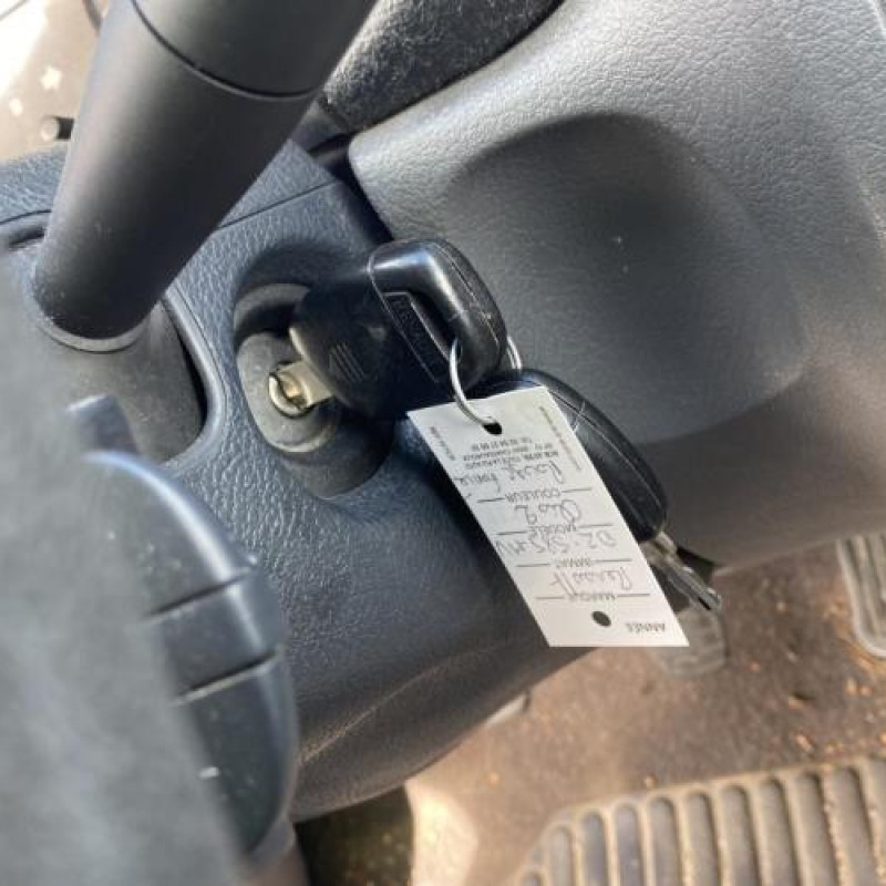 Moteur RENAULT CLIO 2 Photo n°9