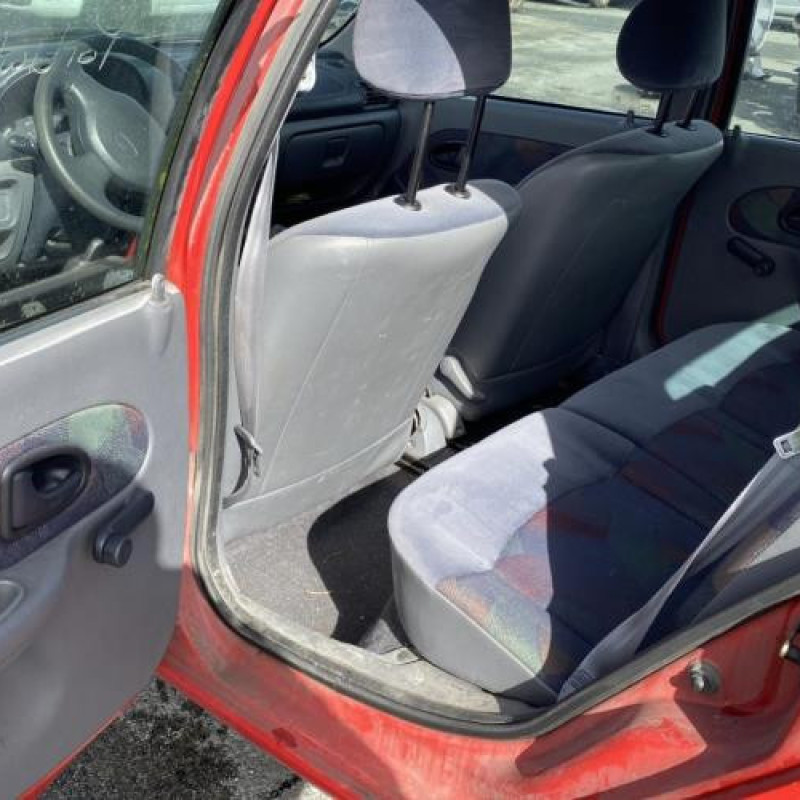 Moteur RENAULT CLIO 2 Photo n°10