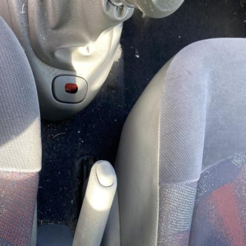 Moteur RENAULT CLIO 2 Photo n°14