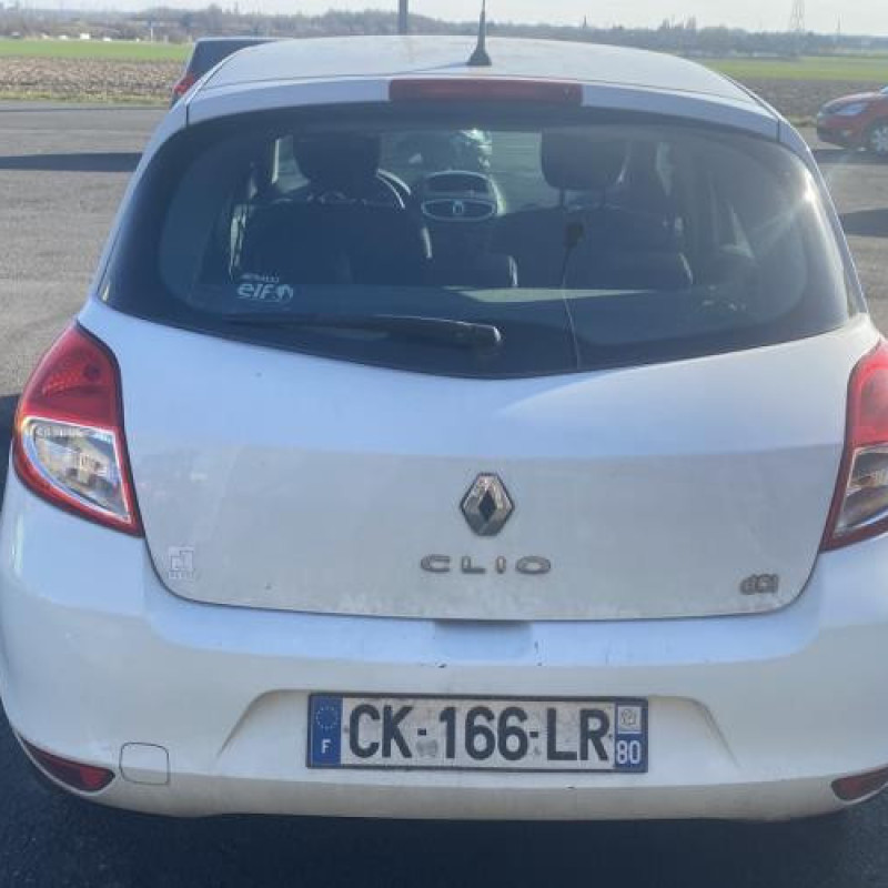 Pretensionneur de ceinture avant gauche RENAULT CLIO 3 Photo n°8