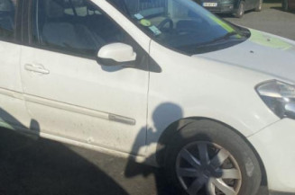 Pretensionneur de ceinture avant gauche RENAULT CLIO 3