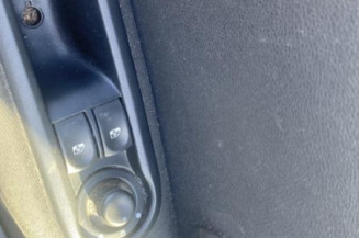Pretensionneur de ceinture avant gauche RENAULT CLIO 3