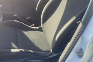 Pretensionneur de ceinture avant gauche RENAULT CLIO 3