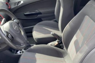 Boite de vitesses OPEL CORSA D